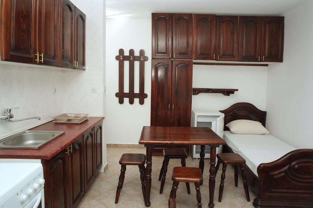 Rooms & Apartments Anka Bar Quarto foto